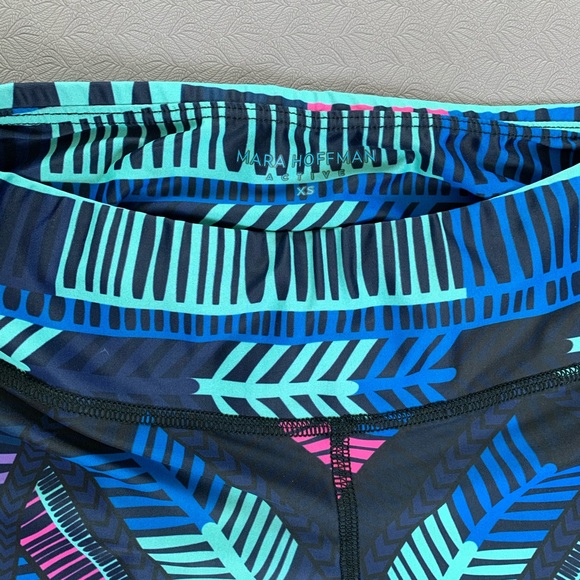 Mara Hoffman Activewear - Cropped Leggings - Picture 4 of 6